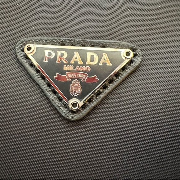 Prada Black Re-Edition 2000 Mini Bag - Picture 5 of 8